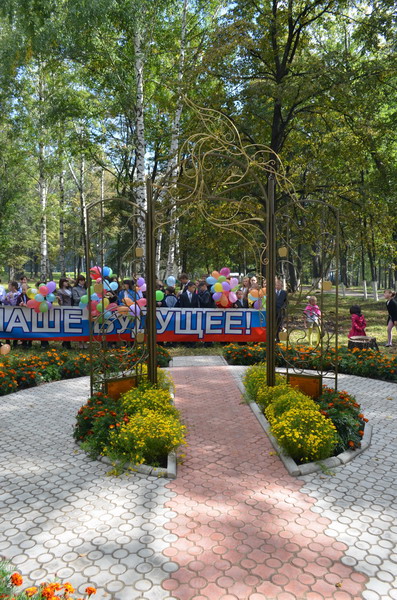 08:24 В День города в Шумерле открыли «Памятник счастливому детству»